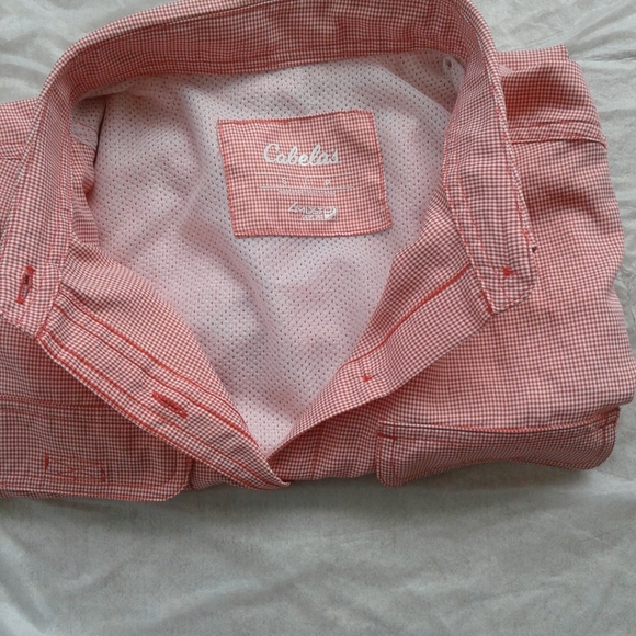 Women's small Cabela's short sleeve button up fishing ,hiking,camping vented… - Picture 3 of 12